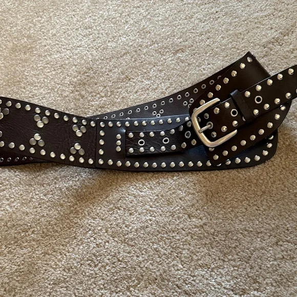 Zara Dark Brown Studded Sash Belt. Genuine Leather. Size 34. NWOT ZARA BNWT 2024. Red LEATHER STUDDED SASH BELT... | Depop main image 3